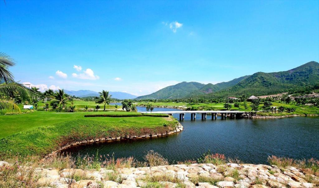 Diamond Bay Golf And Villas Nha Trang Exteriör bild