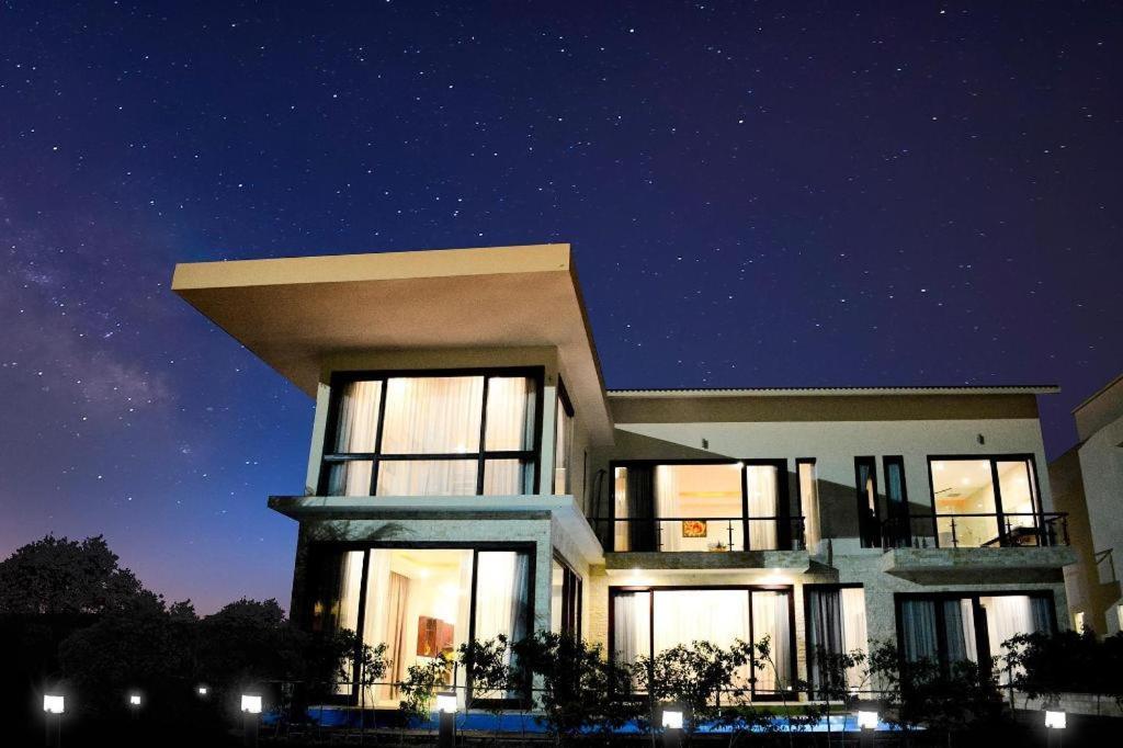 Diamond Bay Golf And Villas Nha Trang Exteriör bild