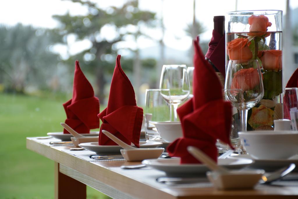 Diamond Bay Golf And Villas Nha Trang Exteriör bild